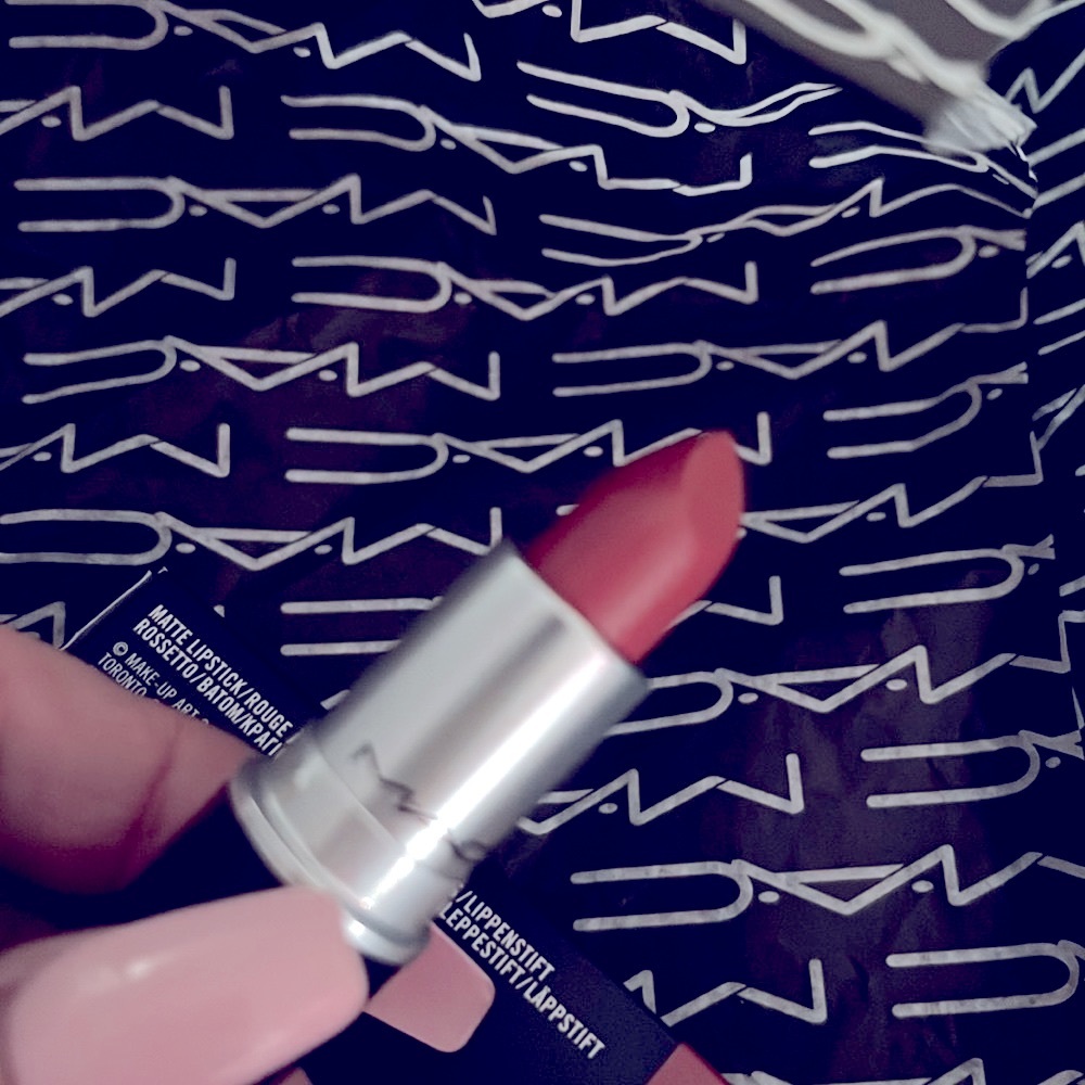 MAC Cosmetics Matte Lipstick in “Chili” - Picture 6 of 12